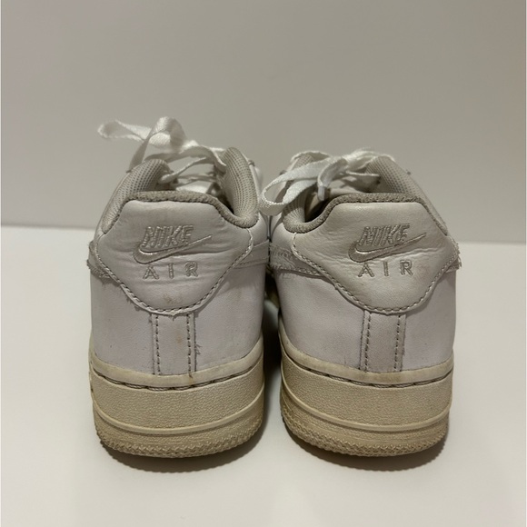 Womens Air Force 1’s - Picture 2 of 7